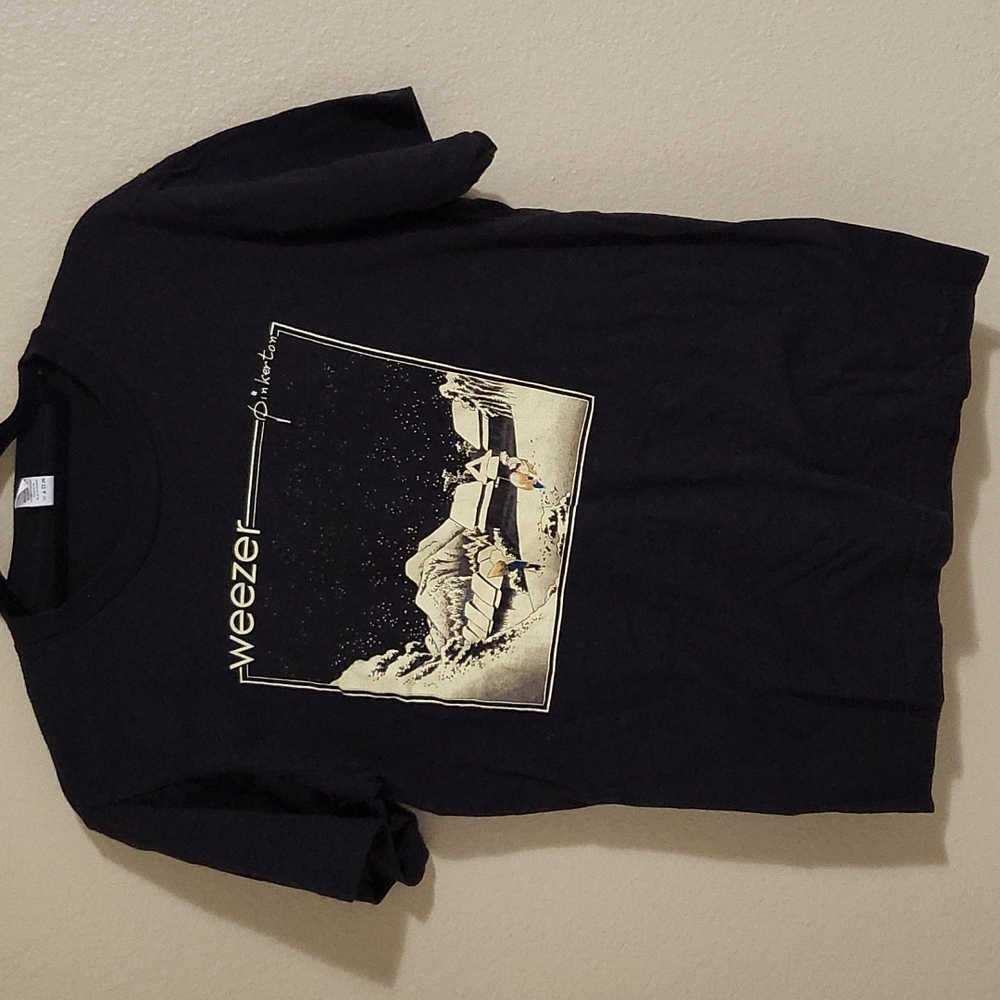 Women's rock tee Weezer size S